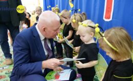 „Pszczółki” pasowane na przedszkolaka