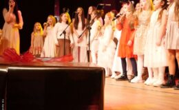 Magia świąt ze Szkołą Muzyki i Tańca „Art Music”