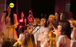 Magia świąt ze Szkołą Muzyki i Tańca „Art Music”
