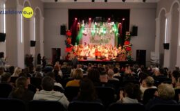 Magia świąt ze Szkołą Muzyki i Tańca „Art Music”