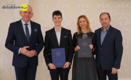 Stypendia burmistrza Działdowa Grzegorza Mrowińskiego wręczone