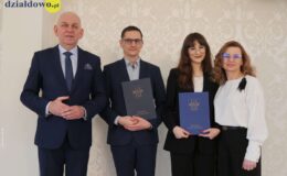 Stypendia burmistrza Działdowa Grzegorza Mrowińskiego wręczone