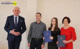 Stypendia burmistrza Działdowa Grzegorza Mrowińskiego wręczone