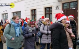 Sztafeta z Mikołajem po raz dziesiąty przeszła ulicami miasta