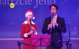 Świątecznie z uczniami nauczycielami szkoły muzycznej