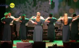 Magia świąt ze Szkołą Muzyki i Tańca „Art Music”