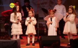 Magia świąt ze Szkołą Muzyki i Tańca „Art Music”