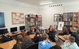 Poetka Renata Buczyńska odwiedziła młodzież z SP 4