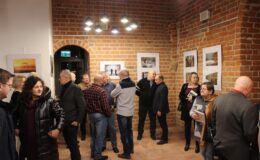 „Pejzaż z wodą w tle” wystawa fotograficzna Rajmunda Szczepańskiego w Muzeum Pogranicza