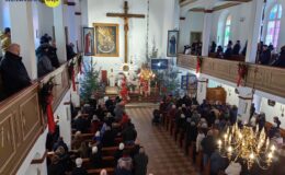 Występ kwartetu dętego w kościele pw. Podwyższenia Krzyża Świętego