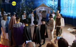 „Wiewióreczki” złożyły życzenia z okazji Dnia Babci i Dziaka