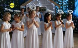 „Wiewióreczki” złożyły życzenia z okazji Dnia Babci i Dziaka