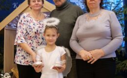 „Wiewióreczki” złożyły życzenia z okazji Dnia Babci i Dziaka