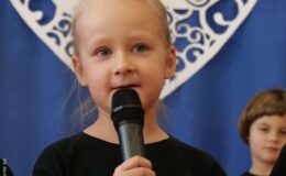 „Jeżyki” na dzień babci i dziadka