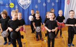 „Jeżyki” na dzień babci i dziadka