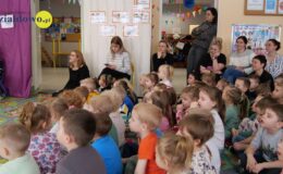 Bożonarodzeniowe przedstawienie w wykonaniu „Zajączków”