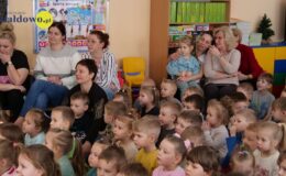 Bożonarodzeniowe przedstawienie w wykonaniu „Zajączków”