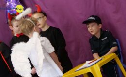 Bożonarodzeniowe przedstawienie w wykonaniu „Zajączków”