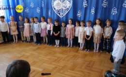 „Słoneczka” na dzień babci i dziadka