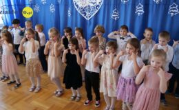 „Słoneczka” na dzień babci i dziadka