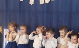 Dzień Babci i Dziadka w grupie Krasnali