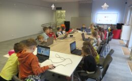 W krainie kodu i lodu – tak wyglądały ferie w bibliotece