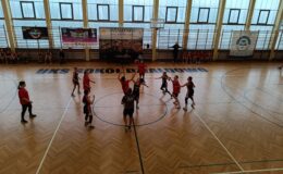 Dziewczęta też grają w kosza, i to całkiem nieźle
