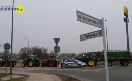 Rolnicy na ulicach Działdowa – ponad 200 ciągników