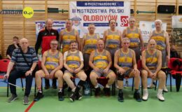 pamiątkowa fotografia drużynowa zespołu z Działdowa