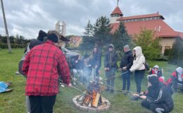 Dzień Ziemi – z tej okazji młodzież sprzątała las