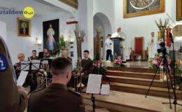 Muzycy uświetnili Liturgię Mszy Świętej w kościele pw. Podwyższenia Krzyża Świętego