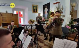 Muzycy uświetnili Liturgię Mszy Świętej w kościele pw. Podwyższenia Krzyża Świętego