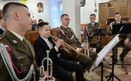 Muzycy uświetnili Liturgię Mszy Świętej w kościele pw. Podwyższenia Krzyża Świętego