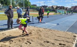 Mityng lekkoatletyczny dla uczniów szkół podstawowych