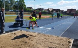 Mityng lekkoatletyczny dla uczniów szkół podstawowych