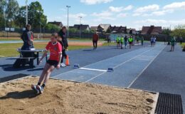 Mityng lekkoatletyczny dla uczniów szkół podstawowych
