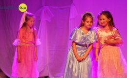 Grupy teatralne „Na Maksa” i „Heheszki” na dużej scenie
