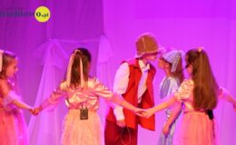 Grupy teatralne „Na Maksa” i „Heheszki” na dużej scenie