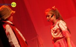 Grupy teatralne „Na Maksa” i „Heheszki” na dużej scenie