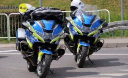dwa motocykle policyjne