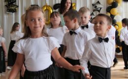 Grupa „Wiewióreczek” z Przedszkola nr 1 uroczyście pożegnały swoje przedszkole