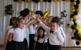 Grupa „Wiewióreczek” z Przedszkola nr 1 uroczyście pożegnały swoje przedszkole
