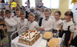 „Zajączki” pożegnały przedszkole. Przedszkole nr 5 w Działdowie
