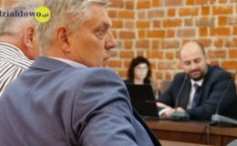 Burmistrz Grzegorz Mrowiński z jednogłośnym wotum zaufania i absolutorium
