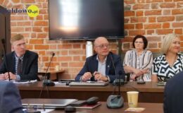 Burmistrz Grzegorz Mrowiński z jednogłośnym wotum zaufania i absolutorium