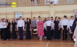 Pożegnanie uczniów klasy ósmej Szkoły Podstawowej nr 4