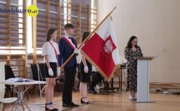 Pożegnanie uczniów klasy ósmej Szkoły Podstawowej nr 4