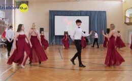 Pożegnanie uczniów klasy ósmej Szkoły Podstawowej nr 4