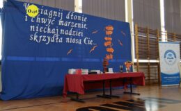Pożegnanie uczniów klasy ósmej Szkoły Podstawowej nr 4