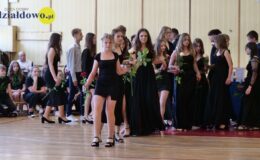 Ósmoklasiści pożegnali swoją szkołę. Szkoła Podstawowa nr 3